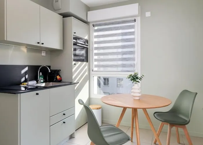 Apartment Bright Newly Refurbished *